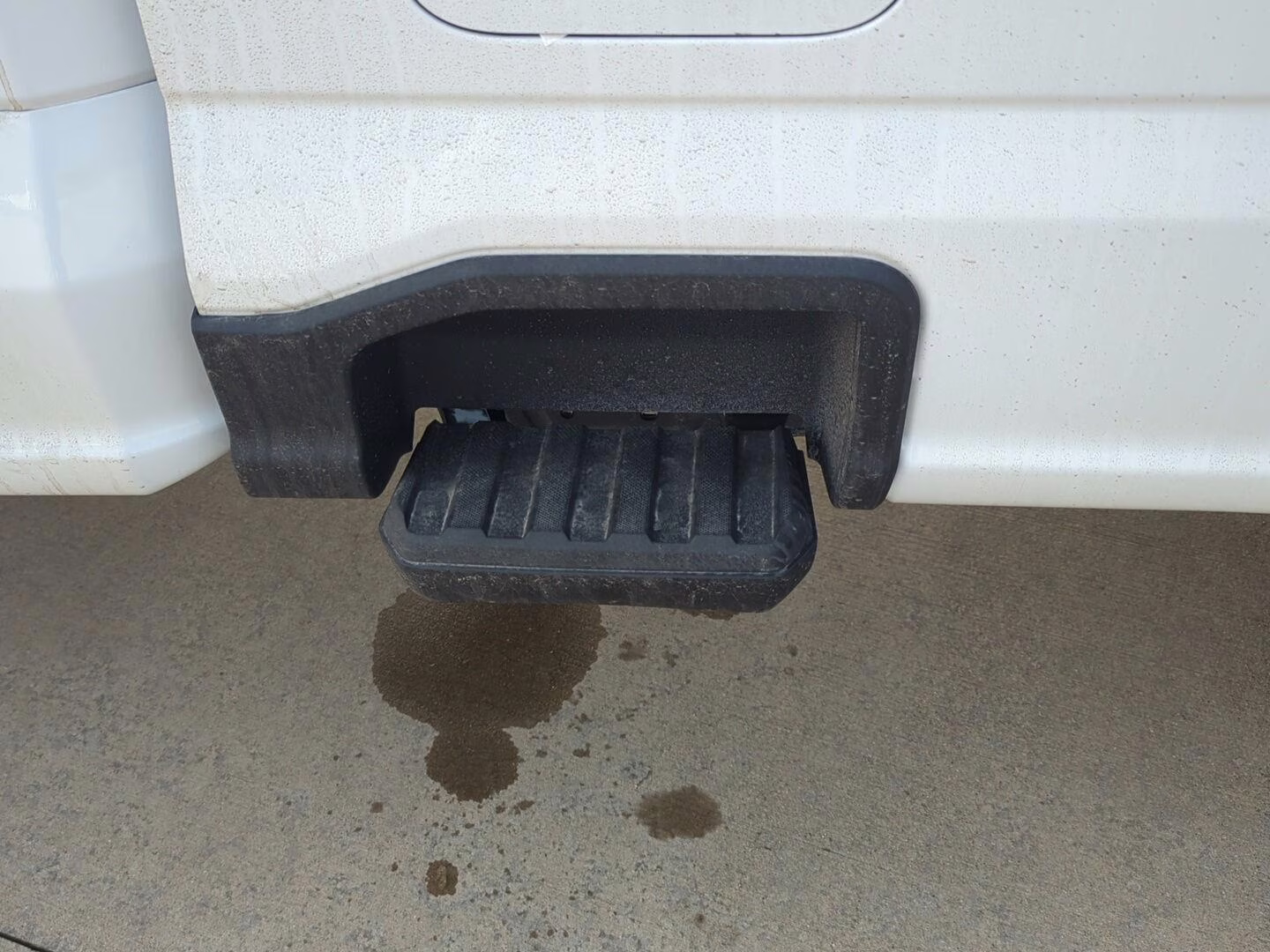 2026 Oxford White Ford Super Duty F-250 SRW XL 4X4 Truck