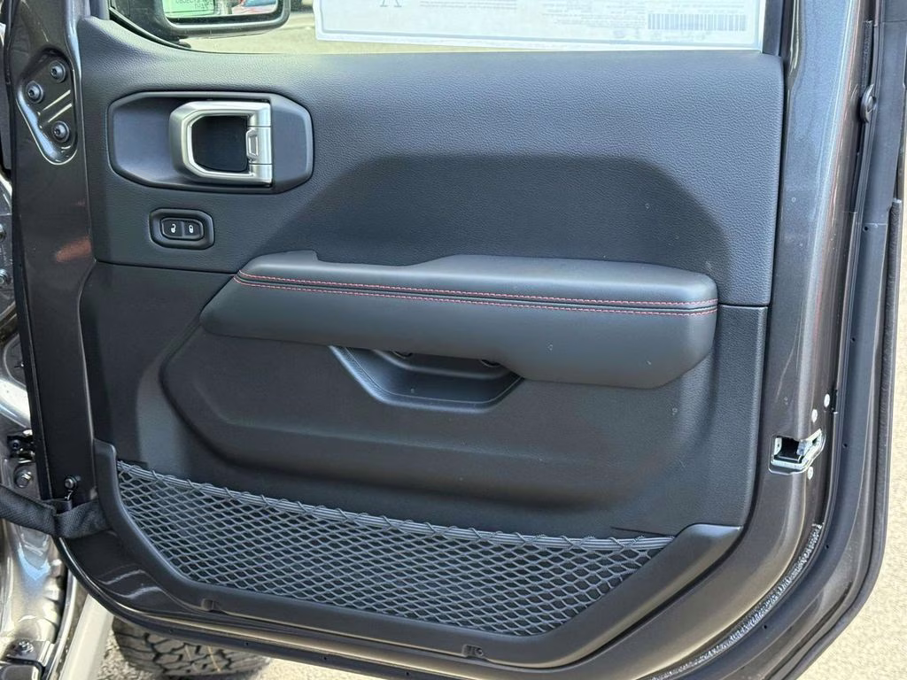 2026 Granite Crystal Metallic Clearcoat Jeep Gladiator Rubicon 4X4 Truck