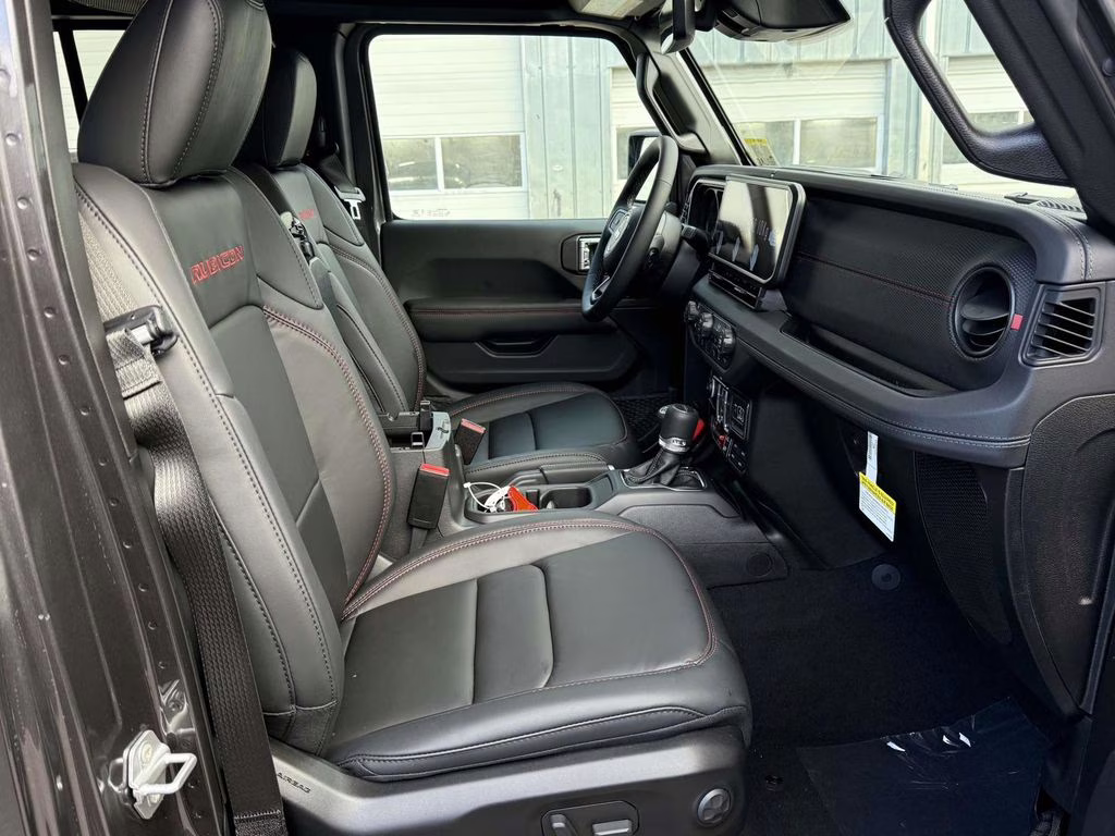 2026 Granite Crystal Metallic Clearcoat Jeep Gladiator Rubicon 4X4 Truck