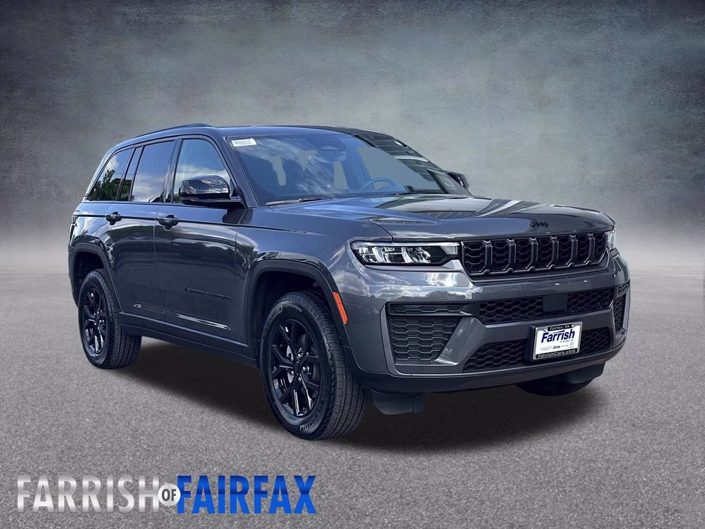 2026 Baltic Gray Metallic Clearcoat Jeep Grand Cherokee Altitude 4X4 SUV