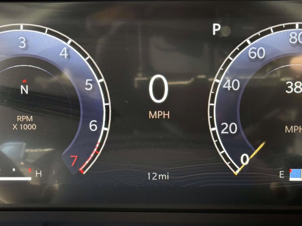 2025 Bright White Clearcoat Jeep Grand Cherokee Limited 4X4 SUV