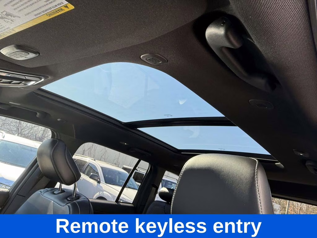 2026 Diamond Black Crystal Pearlcoat Jeep Grand Cherokee Limited 4X4 SUV