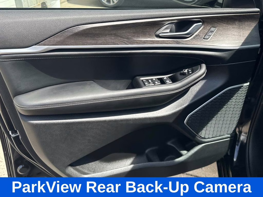 2026 Diamond Black Crystal Pearlcoat Jeep Grand Cherokee Limited Reserve 4X4 SUV