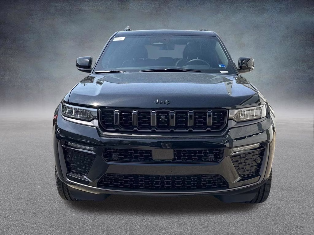 2026 Diamond Black Crystal Pearlcoat Jeep Grand Cherokee Limited Reserve 4X4 SUV