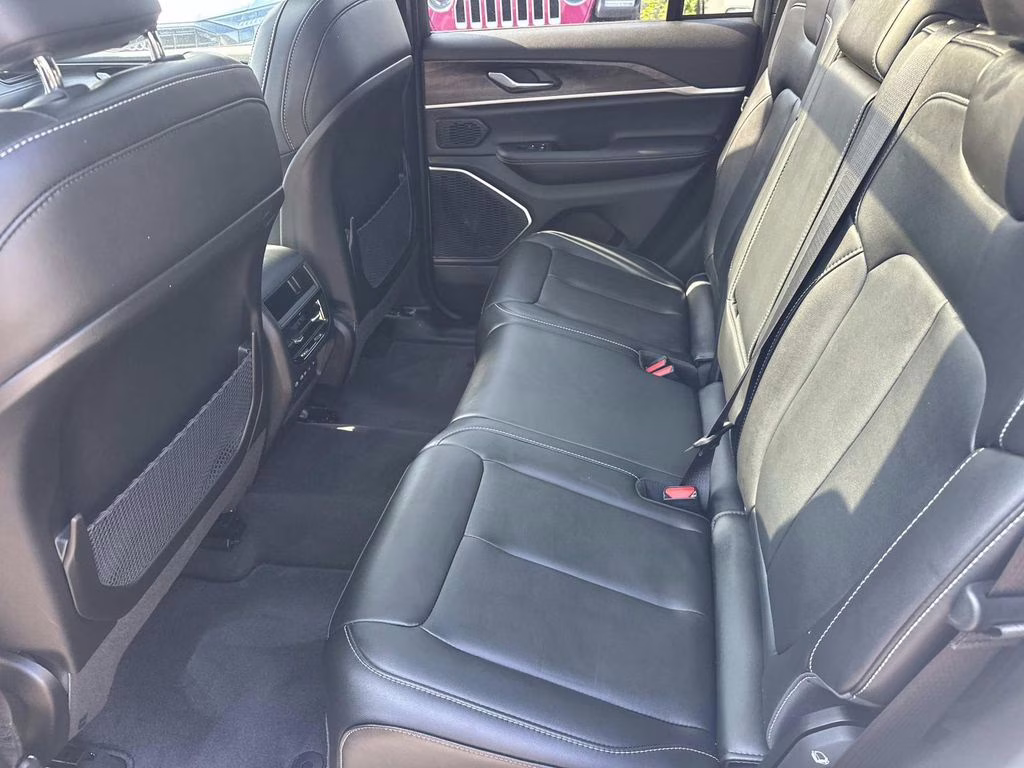 2026 Bright White Clearcoat Jeep Grand Cherokee Limited 4X4 SUV