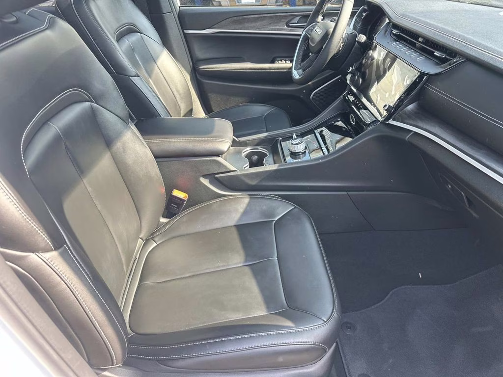 2026 Bright White Clearcoat Jeep Grand Cherokee Limited 4X4 SUV