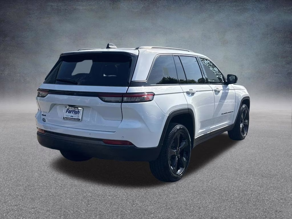 2026 Bright White Clearcoat Jeep Grand Cherokee Limited 4X4 SUV