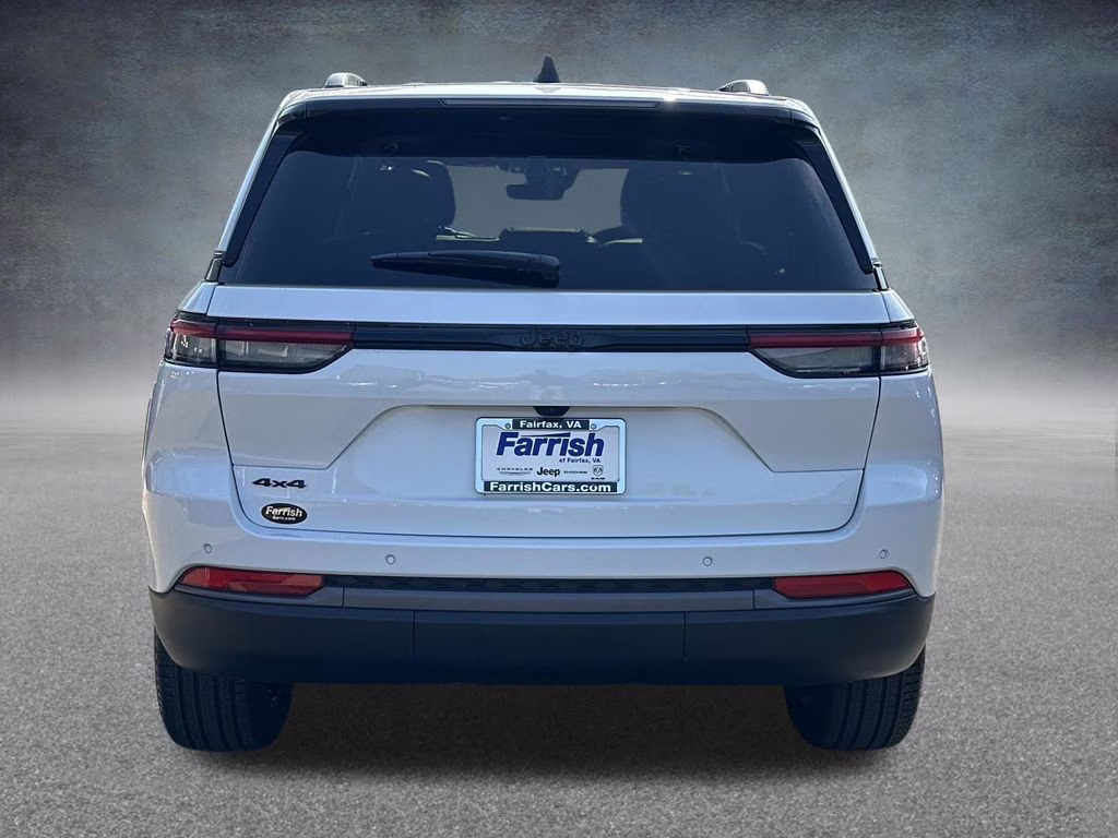 2026 Bright White Clearcoat Jeep Grand Cherokee Limited 4X4 SUV