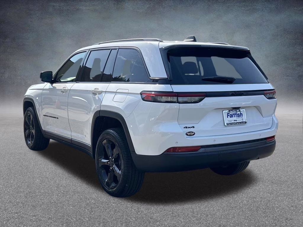 2026 Bright White Clearcoat Jeep Grand Cherokee Limited 4X4 SUV