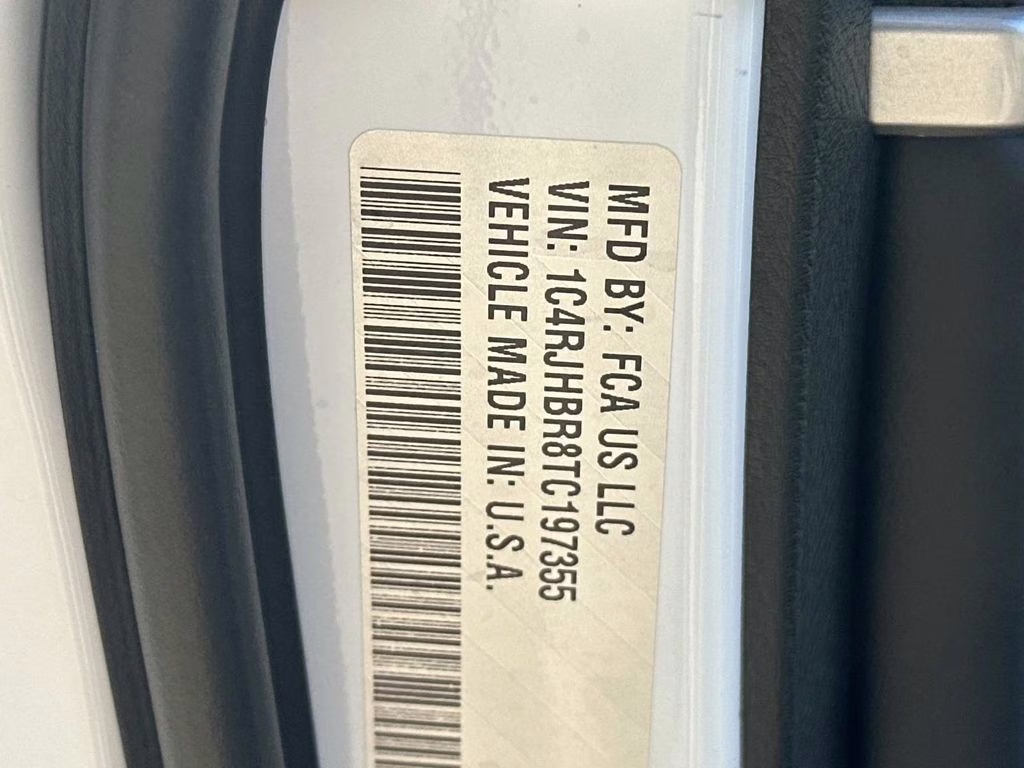 2026 Bright White Clearcoat Jeep Grand Cherokee Limited 4X4 SUV