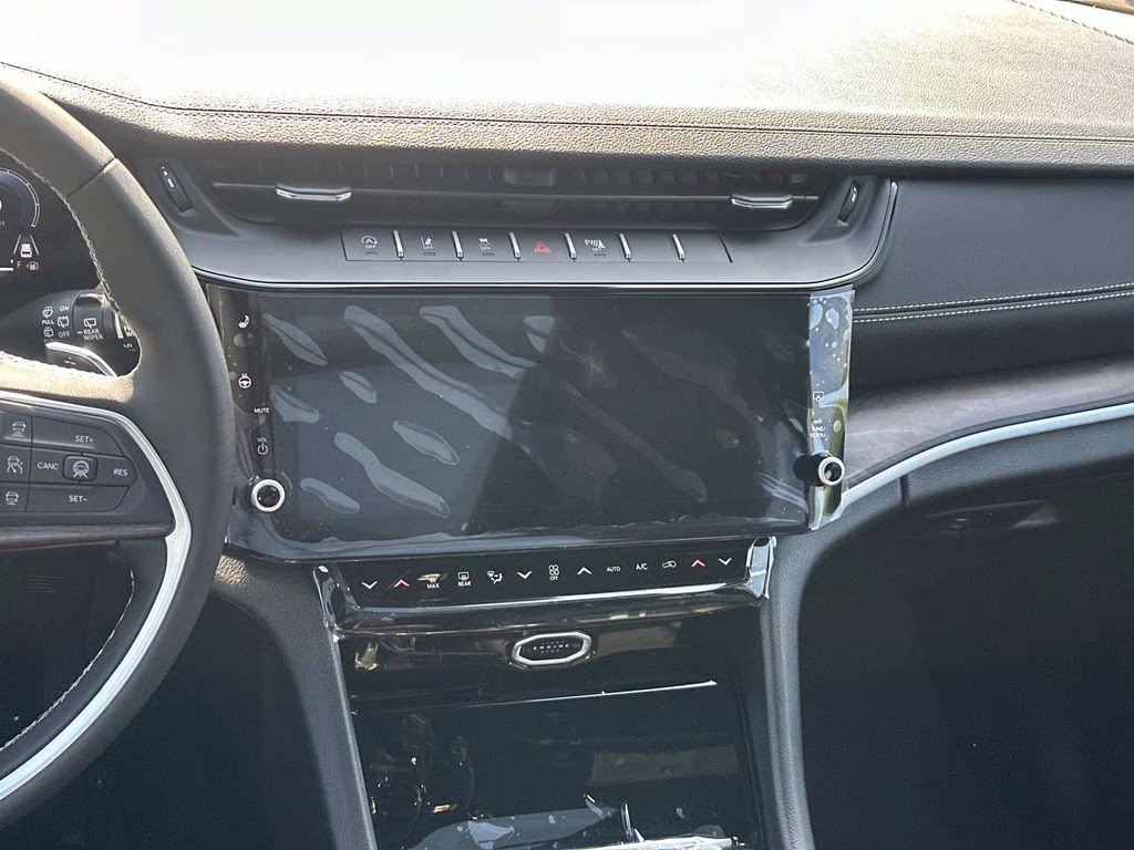 2026 Bright White Clearcoat Jeep Grand Cherokee Limited 4X4 SUV