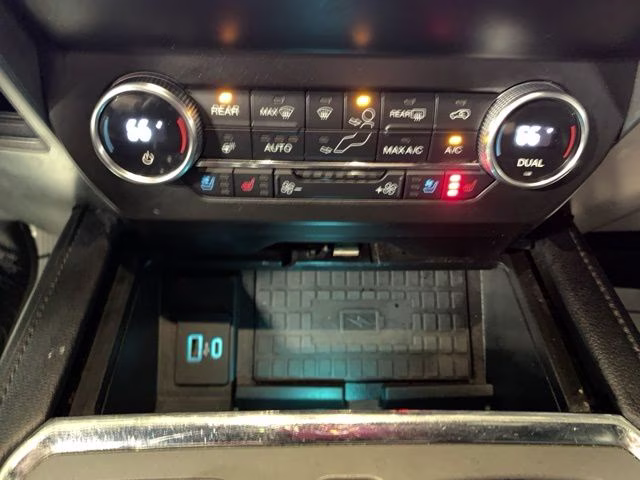 2021 Black Metallic Ford Expedition Max XLT 4X4 SUV