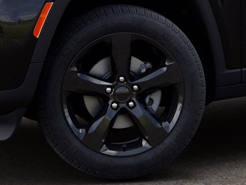 2026 Diamond Black Crystal Pearlcoat Jeep Grand Cherokee Limited RWD SUV