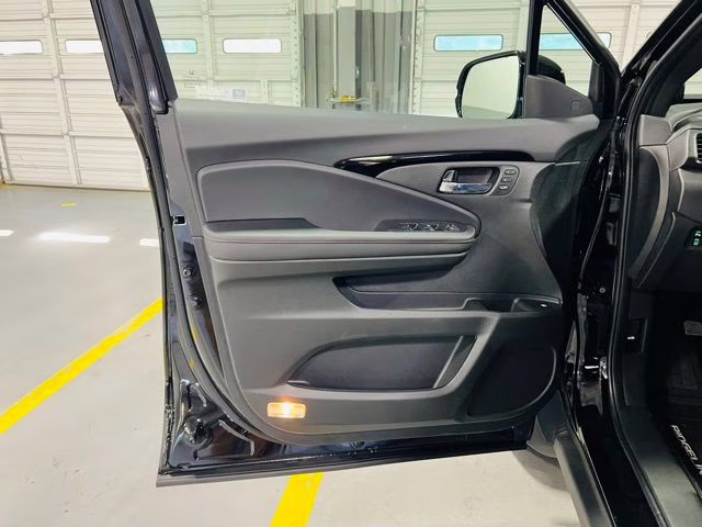 2026 Crystal Black Pearl Honda Ridgeline Black Edition AWD Truck