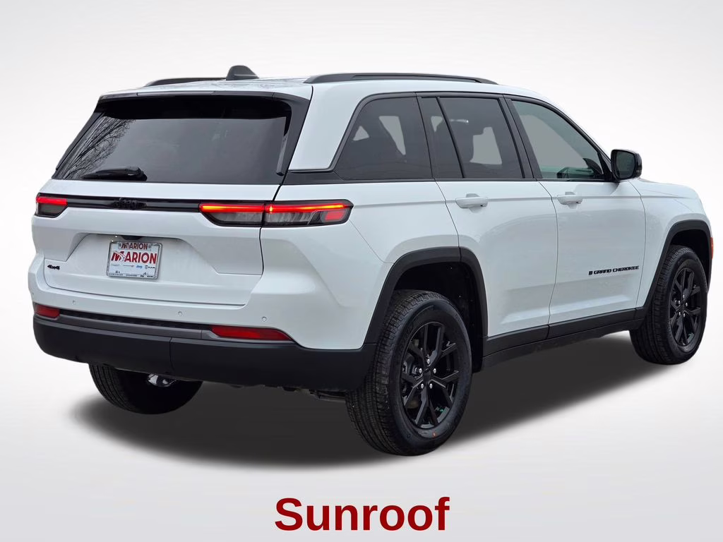 2026 Bright White Clearcoat Jeep Grand Cherokee Laredo Altitude 4X4 SUV