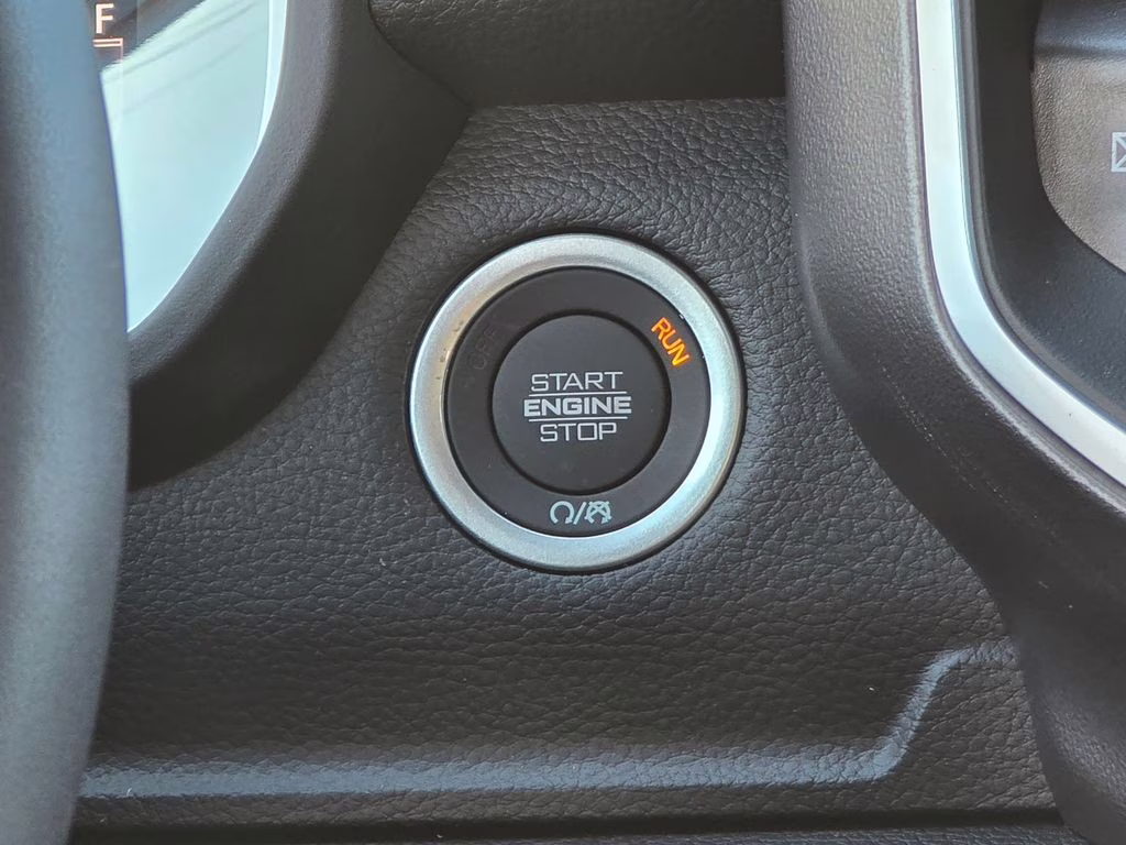 2026 Diamond Black Crystal Pearlcoat Ram 1500 Big Horn/Lone Star 4X4 Truck