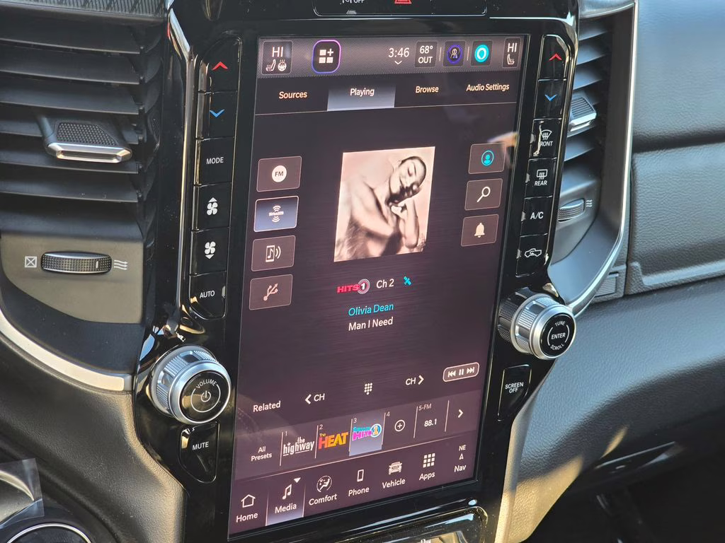 2026 Diamond Black Crystal Pearlcoat Ram 1500 Big Horn/Lone Star 4X4 Truck