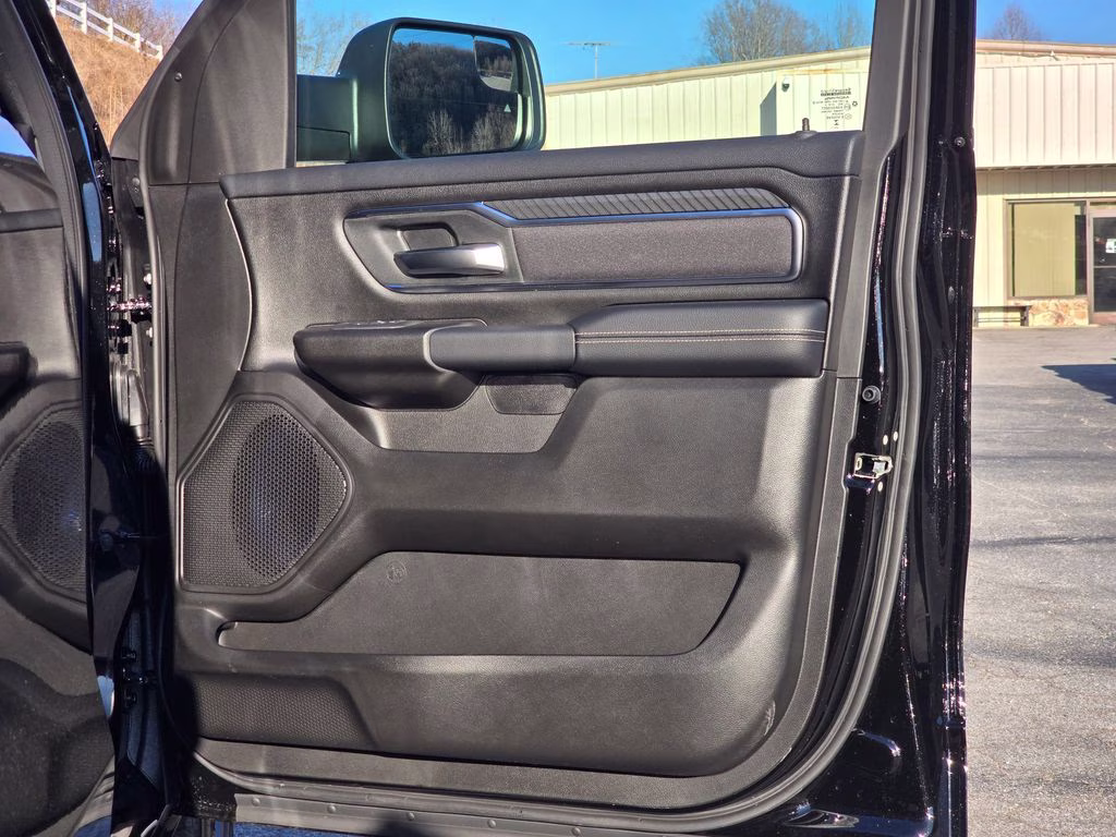2026 Diamond Black Crystal Pearlcoat Ram 1500 Big Horn/Lone Star 4X4 Truck