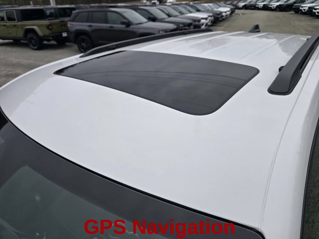 2026 Bright White Clearcoat Jeep Grand Cherokee Laredo Altitude 4X4 SUV