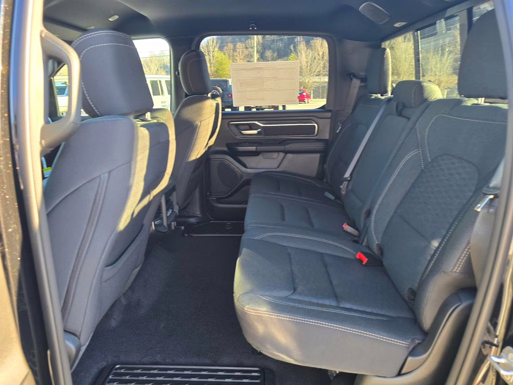 2026 Diamond Black Crystal Pearlcoat Ram 1500 Big Horn/Lone Star 4X4 Truck