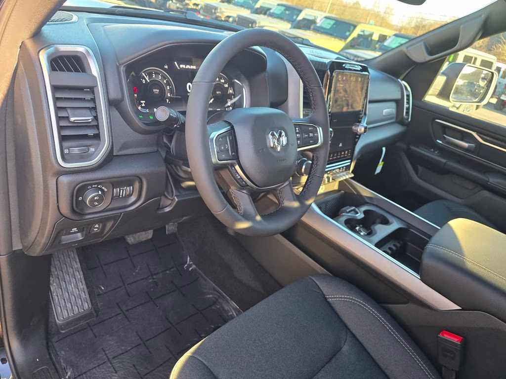 2026 Diamond Black Crystal Pearlcoat Ram 1500 Big Horn/Lone Star 4X4 Truck