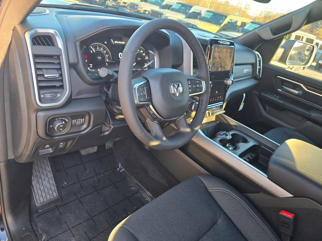 2026 Diamond Black Crystal Pearlcoat Ram 1500 Big Horn/Lone Star 4X4 Truck