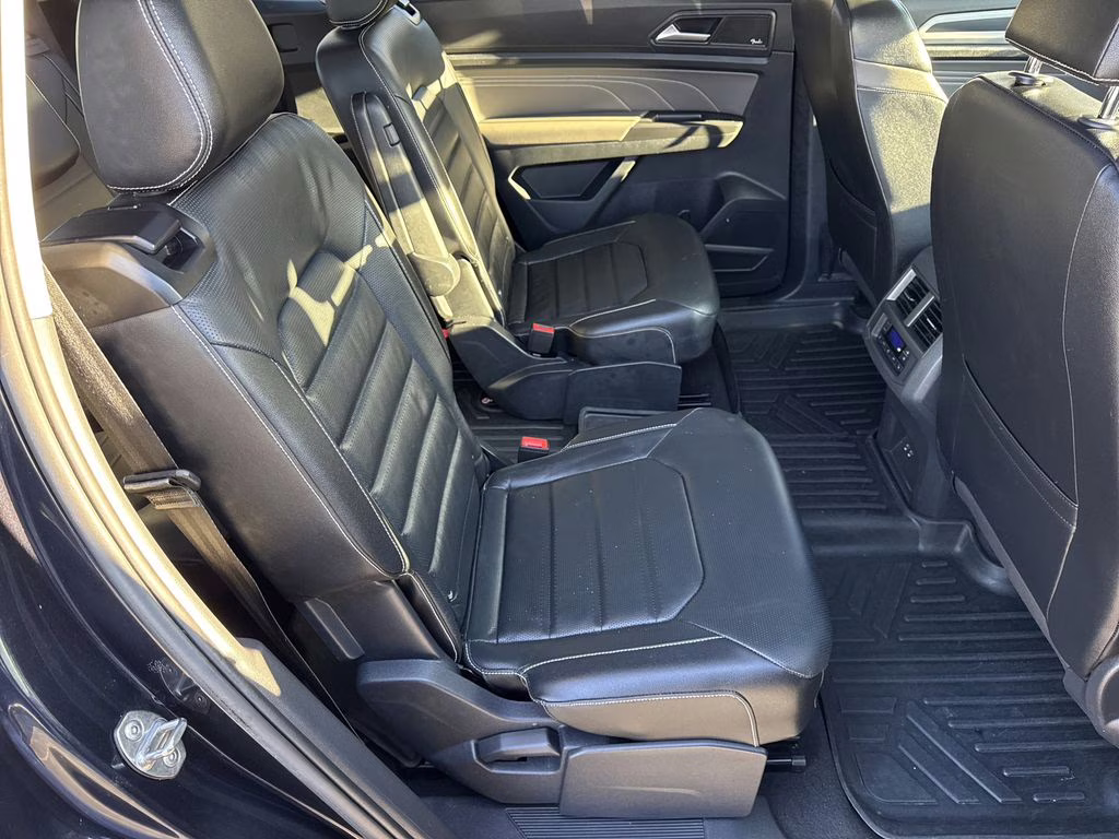 2022 Deep Black Pearl Volkswagen Atlas 3.6L V6 SEL Premium R-Line AWD SUV