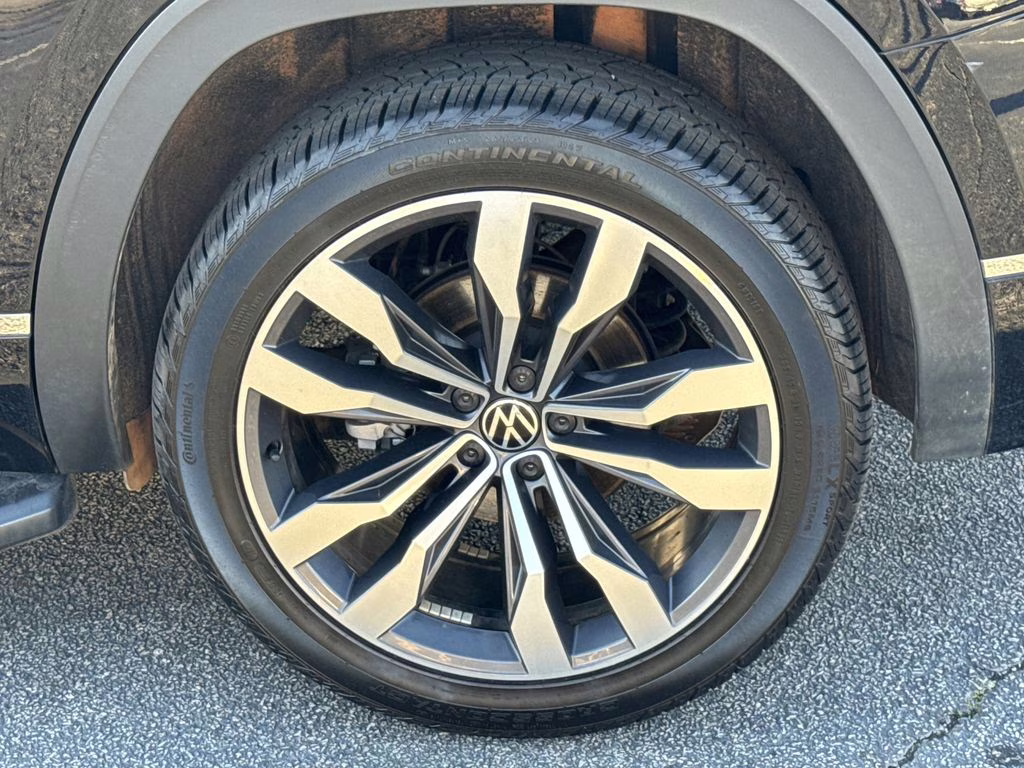 2022 Deep Black Pearl Volkswagen Atlas 3.6L V6 SEL Premium R-Line AWD SUV