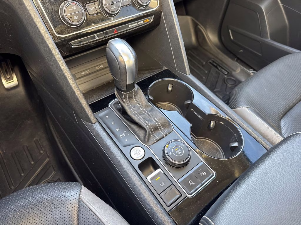 2022 Deep Black Pearl Volkswagen Atlas 3.6L V6 SEL Premium R-Line AWD SUV