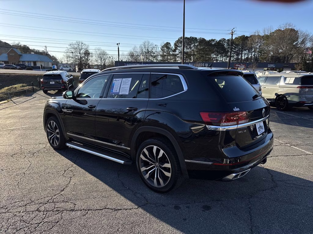 2022 Deep Black Pearl Volkswagen Atlas 3.6L V6 SEL Premium R-Line AWD SUV