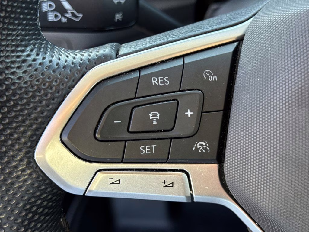 2022 Deep Black Pearl Volkswagen Atlas 3.6L V6 SEL Premium R-Line AWD SUV