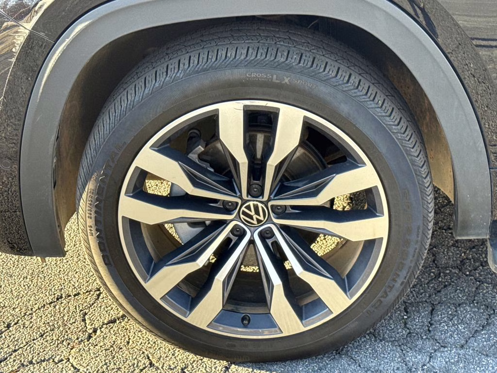 2022 Deep Black Pearl Volkswagen Atlas 3.6L V6 SEL Premium R-Line AWD SUV