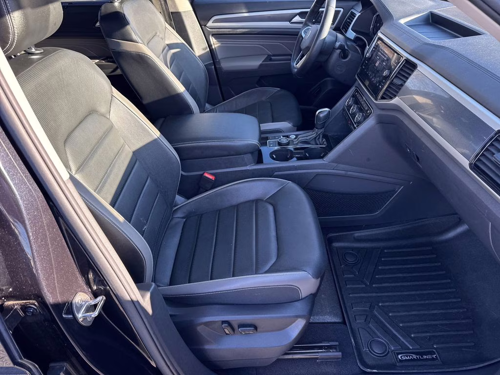 2022 Deep Black Pearl Volkswagen Atlas 3.6L V6 SEL Premium R-Line AWD SUV