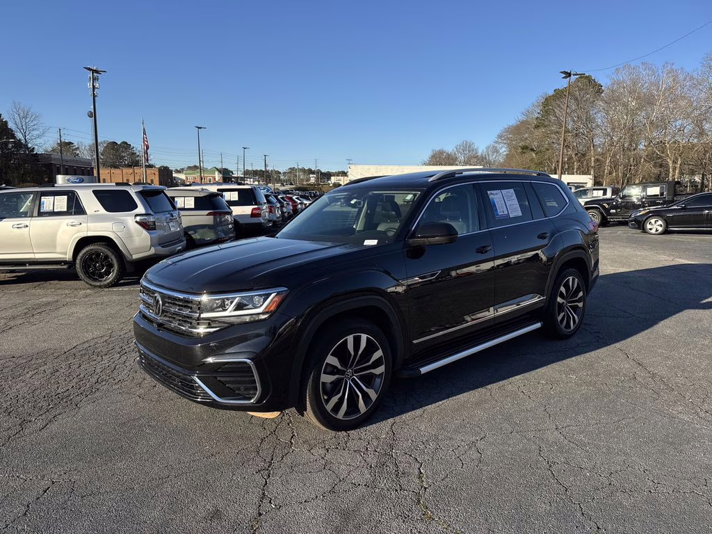 2022 Deep Black Pearl Volkswagen Atlas 3.6L V6 SEL Premium R-Line AWD SUV