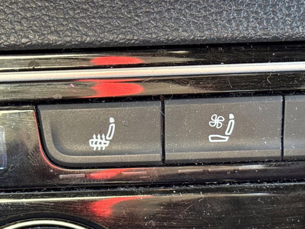 2022 Deep Black Pearl Volkswagen Atlas 3.6L V6 SEL Premium R-Line AWD SUV