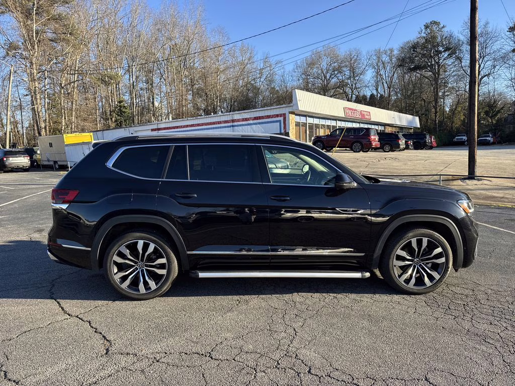 2022 Deep Black Pearl Volkswagen Atlas 3.6L V6 SEL Premium R-Line AWD SUV