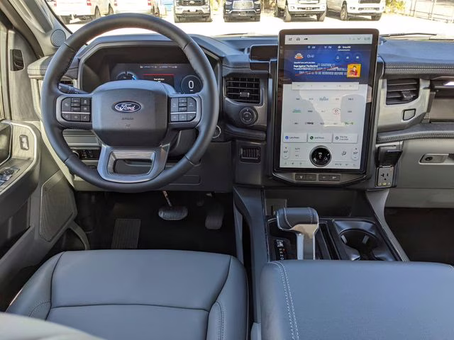 2025 Oxford White Ford F-150 Lightning Flash AWD Truck