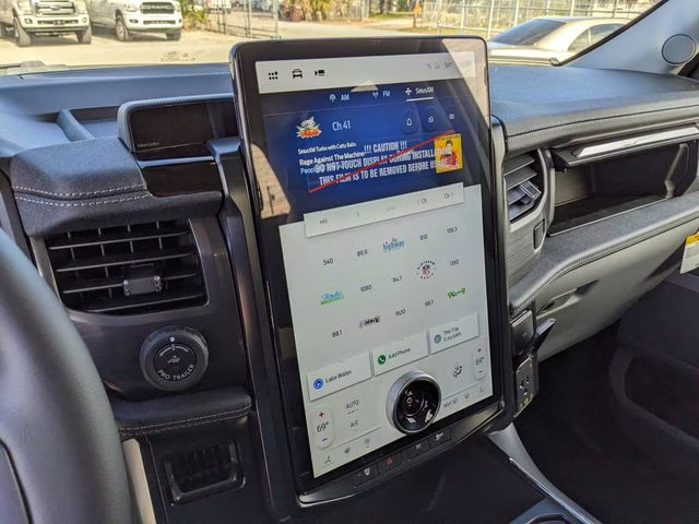 2025 Oxford White Ford F-150 Lightning Flash AWD Truck