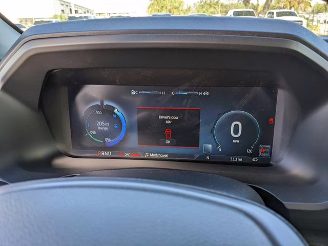 2025 Oxford White Ford F-150 Lightning Flash AWD Truck