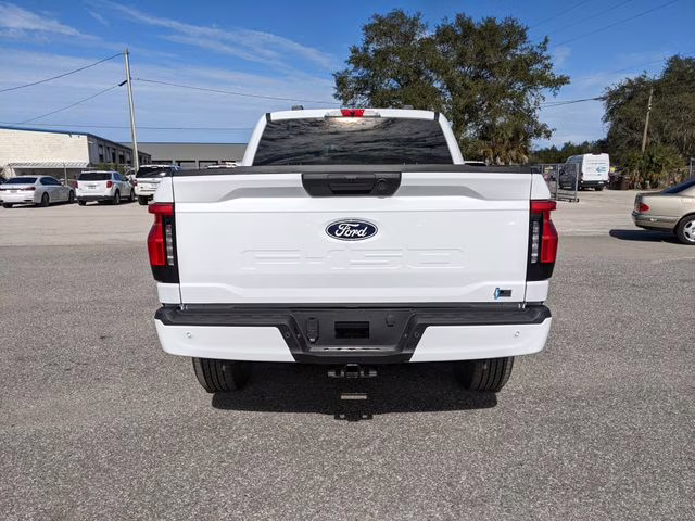 2025 Oxford White Ford F-150 Lightning Flash AWD Truck