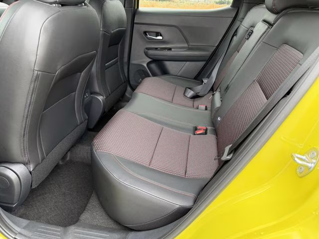 2026 Yuzu Yellow/Super Black Nissan Kicks SR FWD SUV