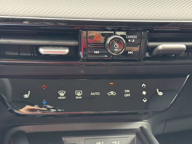 2026 Yuzu Yellow/Super Black Nissan Kicks SR FWD SUV