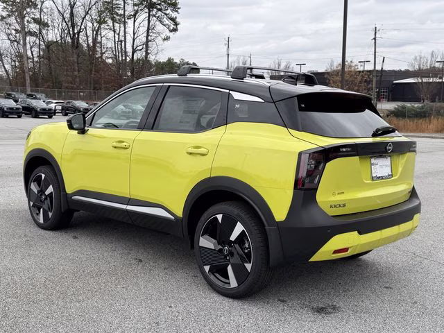 2026 Yuzu Yellow/Super Black Nissan Kicks SR FWD SUV