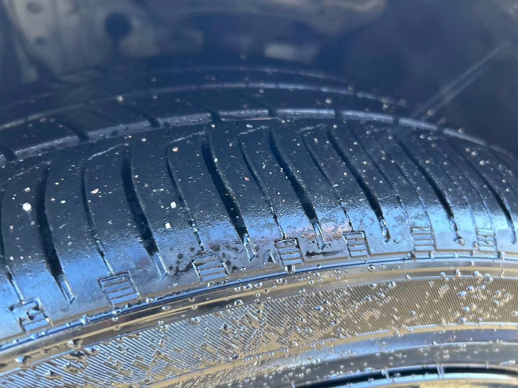 2025 Wind Chill Pearl Toyota Camry SE FWD Sedan