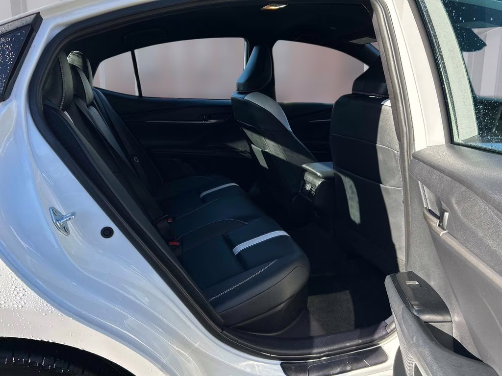 2025 Wind Chill Pearl Toyota Camry SE FWD Sedan