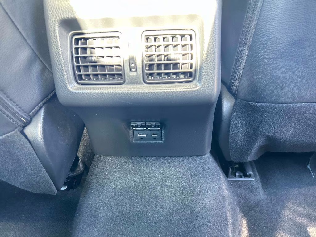 2025 Wind Chill Pearl Toyota Camry SE FWD Sedan