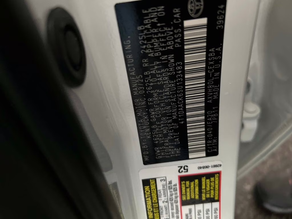 2025 Wind Chill Pearl Toyota Camry SE FWD Sedan