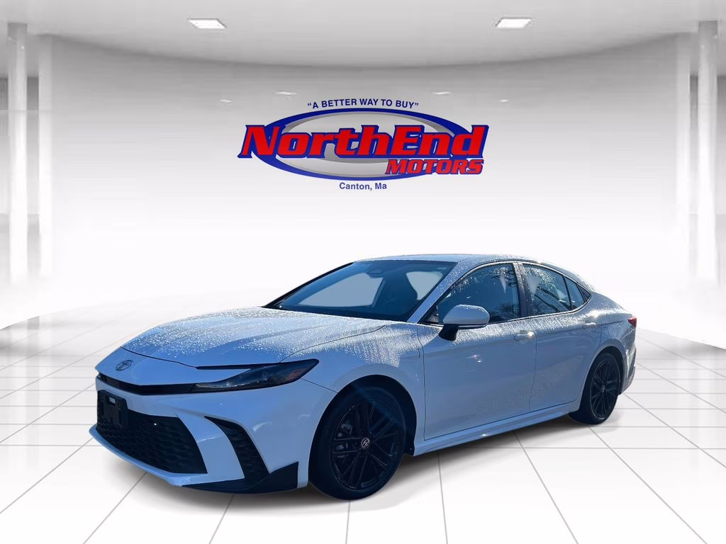 2025 Wind Chill Pearl Toyota Camry SE FWD Sedan