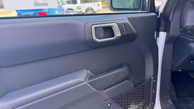 2025 Oxford White Ford Bronco Badlands 4X4 SUV