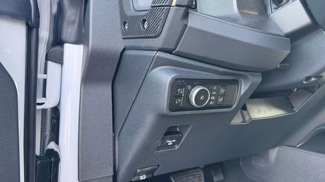 2025 Oxford White Ford Bronco Badlands 4X4 SUV